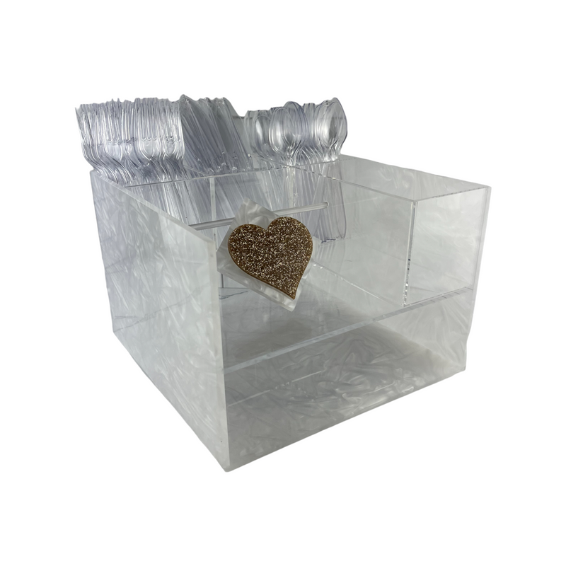 deluxe caddy with a heart on napkin stopper
